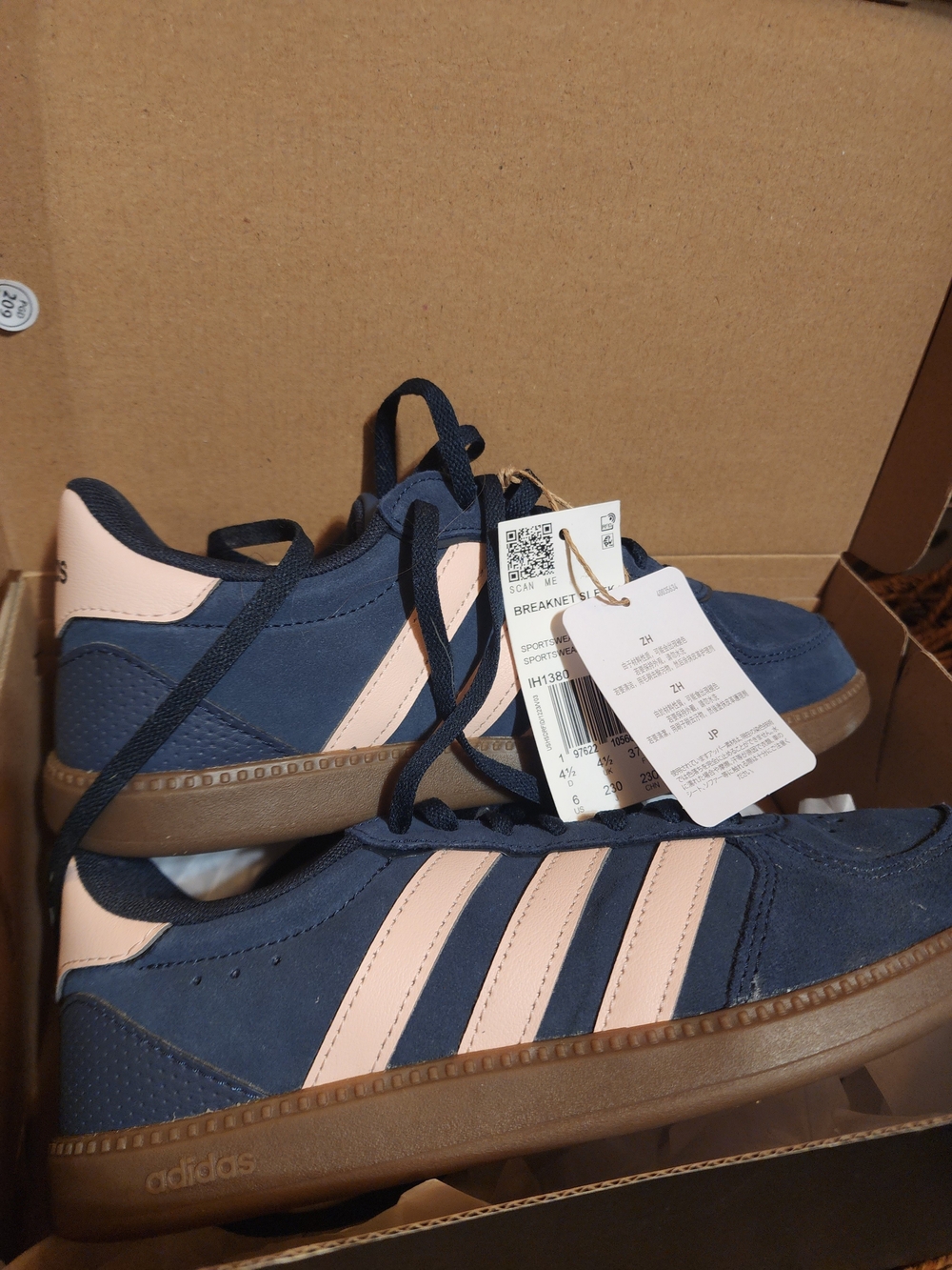 adidas Navy and Pale Pink Casual Sneakers